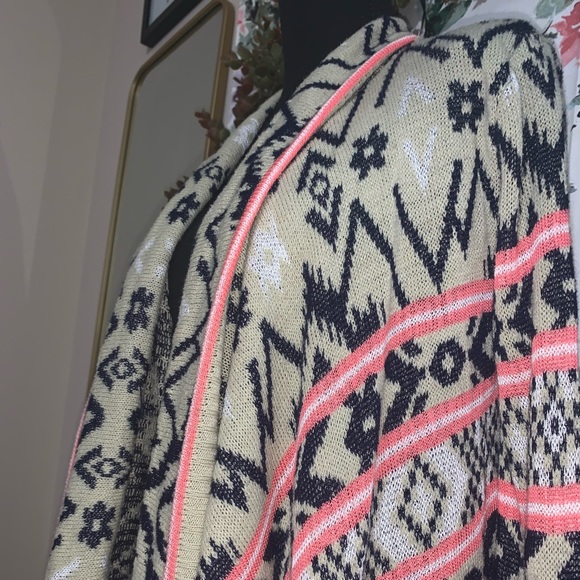 Kohl’s | Aztec Cardigan - Picture 3 of 5
